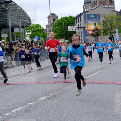 25.04.2026 - Das Zehntel Tim E. http://msf.ph/oto/9576886 25.04.2026 10:58:20 Ziel 5137, 5166, 5185, 5212, 5341, 5366, 5375, 5648, 5680, 5694, 5731, 5750, 5757, 5814, 5850, 5862, 5933, 6199, 6319, 6489, 6538, 6647, 6723, 6802, 6809, 6843, 6860, 6878, 6902, 6930, 6932, 6961, 7042, 7144, 7230, 7236, 7356, 7417, 7565, 7595, 7613, 7790, 8071, 10162 meine-sportfotos.de