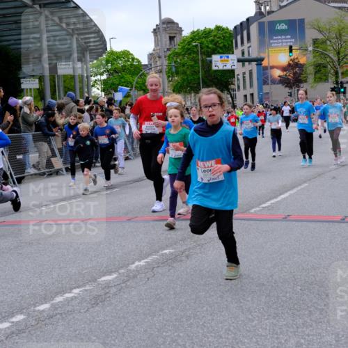 25.04.2026 - Das Zehntel Tim E. http://msf.ph/oto/9576888 25.04.2026 10:58:20 Ziel 5137, 5166, 5185, 5212, 5341, 5366, 5375, 5648, 5680, 5694, 5731, 5750, 5757, 5814, 5850, 5862, 5933, 6199, 6319, 6489, 6538, 6647, 6723, 6802, 6809, 6843, 6860, 6878, 6902, 6930, 6932, 6961, 7042, 7144, 7230, 7236, 7356, 7417, 7565, 7595, 7613, 7790, 8071, 10162 meine-sportfotos.de