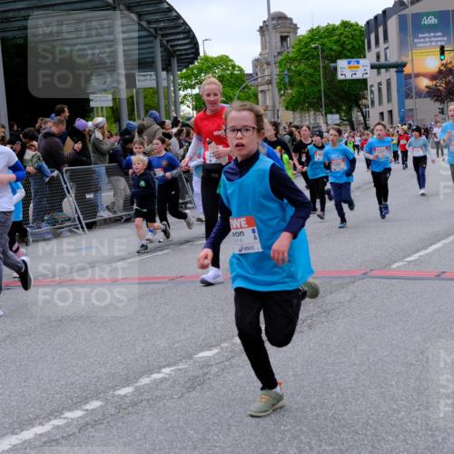 25.04.2026 - Das Zehntel Tim E. http://msf.ph/oto/9576891 25.04.2026 10:58:21 Ziel 5137, 5166, 5212, 5341, 5375, 5648, 5680, 5694, 5731, 5750, 5757, 5814, 5850, 5862, 5933, 6191, 6199, 6319, 6361, 6489, 6538, 6647, 6723, 6786, 6802, 6809, 6810, 6843, 6860, 6878, 6902, 6930, 6932, 6961, 7042, 7144, 7230, 7236, 7356, 7417, 7565, 7595, 7613, 7790, 8071, 10162 meine-sportfotos.de