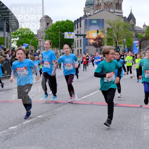 25.04.2026 - Das Zehntel Tim E. http://msf.ph/oto/9576901 25.04.2026 10:58:23 Ziel 5137, 5212, 5375, 5499, 5648, 5680, 5694, 5731, 5750, 5757, 5814, 5850, 5862, 5933, 6191, 6199, 6351, 6361, 6489, 6538, 6647, 6723, 6786, 6802, 6810, 6843, 6860, 6878, 6902, 6930, 6932, 6961, 7042, 7144, 7230, 7236, 7294, 7297, 7417, 7551, 7565, 7595, 7613, 7790, 8071, 10162 meine-sportfotos.de