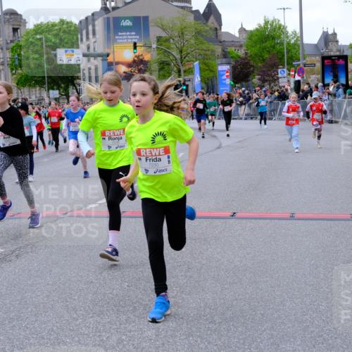 25.04.2026 - Das Zehntel Tim E. http://msf.ph/oto/9576910 25.04.2026 10:58:25 Ziel 5137, 5212, 5315, 5320, 5375, 5485, 5496, 5499, 5648, 5680, 5694, 5750, 5801, 5814, 5822, 5850, 5862, 5933, 5987, 6033, 6108, 6191, 6199, 6351, 6361, 6489, 6538, 6647, 6723, 6786, 6802, 6810, 6843, 6860, 6878, 6902, 6932, 6961, 7042, 7230, 7236, 7294, 7297, 7551, 7595, 7613, 7790, 8071, 10162 meine-sportfotos.de