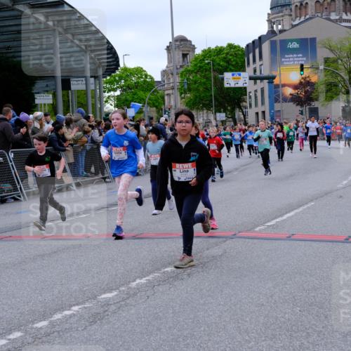 25.04.2026 - Das Zehntel Tim E. http://msf.ph/oto/9576916 25.04.2026 10:58:27 Ziel 5137, 5212, 5266, 5315, 5320, 5375, 5485, 5496, 5499, 5648, 5680, 5694, 5750, 5801, 5822, 5850, 5862, 5933, 5987, 5996, 6033, 6108, 6112, 6129, 6191, 6199, 6351, 6361, 6538, 6647, 6723, 6786, 6810, 6843, 6860, 6878, 6902, 6932, 6961, 7042, 7230, 7236, 7294, 7297, 7551, 7595, 7613, 7790, 7866, 7868, 8071, 10162 meine-sportfotos.de