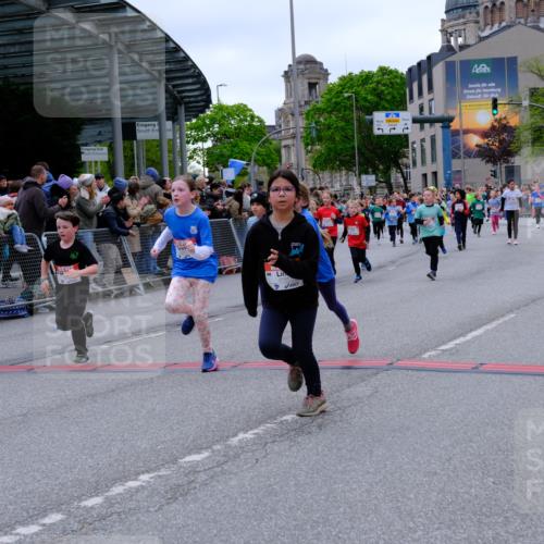 25.04.2026 - Das Zehntel Tim E. http://msf.ph/oto/9576917 25.04.2026 10:58:27 Ziel 5137, 5212, 5266, 5315, 5320, 5375, 5485, 5496, 5499, 5648, 5680, 5694, 5750, 5801, 5822, 5850, 5862, 5933, 5987, 5996, 6033, 6108, 6112, 6129, 6191, 6199, 6351, 6361, 6538, 6647, 6723, 6786, 6810, 6843, 6860, 6878, 6902, 6932, 6961, 7042, 7230, 7236, 7294, 7297, 7551, 7595, 7613, 7790, 7866, 7868, 8071, 10162 meine-sportfotos.de