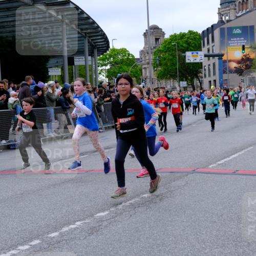 25.04.2026 - Das Zehntel Tim E. http://msf.ph/oto/9576918 25.04.2026 10:58:27 Ziel 5137, 5212, 5266, 5315, 5320, 5375, 5485, 5496, 5499, 5648, 5680, 5694, 5750, 5801, 5822, 5850, 5862, 5933, 5987, 5996, 6033, 6108, 6112, 6129, 6191, 6199, 6351, 6361, 6538, 6647, 6723, 6786, 6810, 6843, 6860, 6878, 6902, 6932, 6961, 7042, 7230, 7236, 7294, 7297, 7551, 7595, 7613, 7790, 7866, 7868, 8071, 10162 meine-sportfotos.de