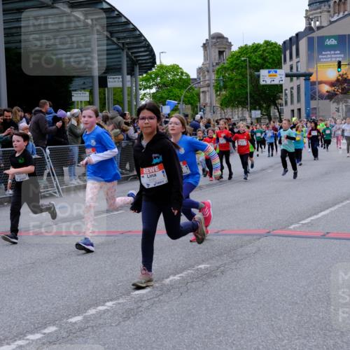 25.04.2026 - Das Zehntel Tim E. http://msf.ph/oto/9576919 25.04.2026 10:58:27 Ziel 5137, 5212, 5266, 5315, 5320, 5375, 5485, 5496, 5499, 5648, 5680, 5694, 5750, 5801, 5822, 5850, 5862, 5933, 5987, 5996, 6033, 6108, 6112, 6129, 6191, 6199, 6351, 6361, 6538, 6647, 6723, 6786, 6810, 6843, 6860, 6878, 6902, 6932, 6961, 7042, 7230, 7236, 7294, 7297, 7551, 7595, 7613, 7790, 7866, 7868, 8071, 10162 meine-sportfotos.de