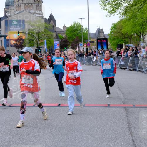 25.04.2026 - Das Zehntel Tim E. http://msf.ph/oto/9576934 25.04.2026 10:58:30 Ziel 5073, 5137, 5266, 5315, 5320, 5407, 5485, 5496, 5499, 5648, 5666, 5668, 5680, 5694, 5801, 5822, 5850, 5862, 5987, 5996, 6033, 6108, 6112, 6129, 6191, 6199, 6298, 6304, 6308, 6351, 6361, 6370, 6377, 6388, 6400, 6590, 6647, 6727, 6730, 6786, 6810, 6932, 6961, 7042, 7049, 7062, 7230, 7232, 7236, 7294, 7297, 7551, 7595, 7647, 7653, 7659, 7666, 7760, 7866, 7868, 7887, 7901 meine-sportfotos.de