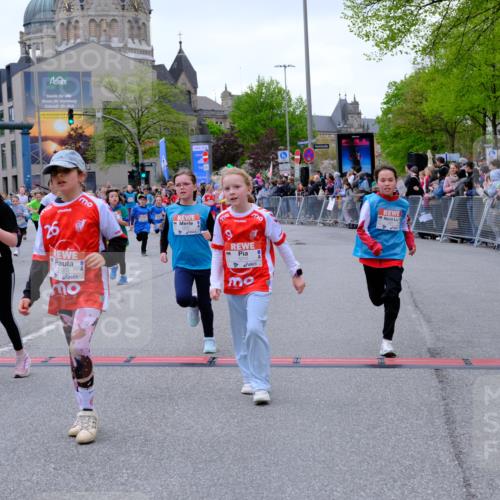 25.04.2026 - Das Zehntel Tim E. http://msf.ph/oto/9576936 25.04.2026 10:58:30 Ziel 5073, 5137, 5266, 5315, 5320, 5407, 5485, 5496, 5499, 5648, 5666, 5668, 5680, 5694, 5801, 5822, 5850, 5862, 5987, 5996, 6033, 6108, 6112, 6129, 6191, 6199, 6298, 6304, 6308, 6351, 6361, 6370, 6377, 6388, 6400, 6590, 6647, 6727, 6730, 6786, 6810, 6932, 6961, 7042, 7049, 7062, 7230, 7232, 7236, 7294, 7297, 7551, 7595, 7647, 7653, 7659, 7666, 7760, 7866, 7868, 7887, 7901 meine-sportfotos.de