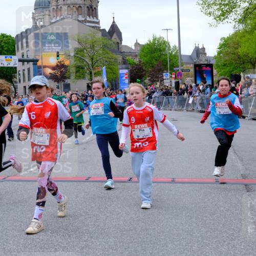 25.04.2026 - Das Zehntel Tim E. http://msf.ph/oto/9576938 25.04.2026 10:58:30 Ziel 5073, 5137, 5266, 5315, 5320, 5407, 5485, 5496, 5499, 5648, 5666, 5668, 5680, 5694, 5801, 5822, 5850, 5862, 5987, 5996, 6033, 6108, 6112, 6129, 6191, 6199, 6298, 6304, 6308, 6351, 6361, 6370, 6377, 6388, 6400, 6590, 6647, 6727, 6730, 6786, 6810, 6932, 6961, 7042, 7049, 7062, 7230, 7232, 7236, 7294, 7297, 7551, 7595, 7647, 7653, 7659, 7666, 7760, 7866, 7868, 7887, 7901 meine-sportfotos.de