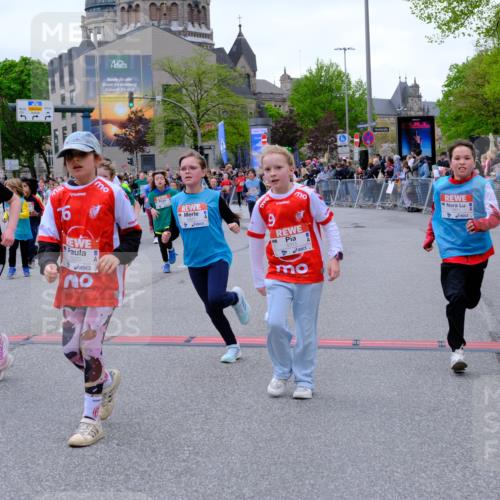 25.04.2026 - Das Zehntel Tim E. http://msf.ph/oto/9576939 25.04.2026 10:58:30 Ziel 5073, 5137, 5266, 5315, 5320, 5407, 5485, 5496, 5499, 5648, 5666, 5668, 5680, 5694, 5801, 5822, 5850, 5862, 5987, 5996, 6033, 6108, 6112, 6129, 6191, 6199, 6298, 6304, 6308, 6351, 6361, 6370, 6377, 6388, 6400, 6590, 6647, 6727, 6730, 6786, 6810, 6932, 6961, 7042, 7049, 7062, 7230, 7232, 7236, 7294, 7297, 7551, 7595, 7647, 7653, 7659, 7666, 7760, 7866, 7868, 7887, 7901 meine-sportfotos.de