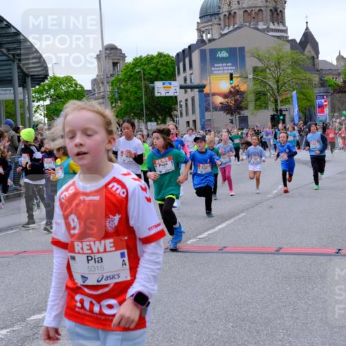 25.04.2026 - Das Zehntel Tim E. http://msf.ph/oto/9576944 25.04.2026 10:58:32 Ziel 5015, 5068, 5073, 5266, 5315, 5320, 5323, 5407, 5485, 5496, 5499, 5666, 5668, 5676, 5801, 5822, 5987, 5996, 6033, 6108, 6112, 6129, 6191, 6298, 6304, 6308, 6351, 6361, 6370, 6377, 6388, 6400, 6590, 6647, 6727, 6730, 6786, 6810, 7049, 7062, 7230, 7232, 7236, 7294, 7297, 7551, 7647, 7653, 7659, 7666, 7760, 7866, 7868, 7887, 7901 meine-sportfotos.de