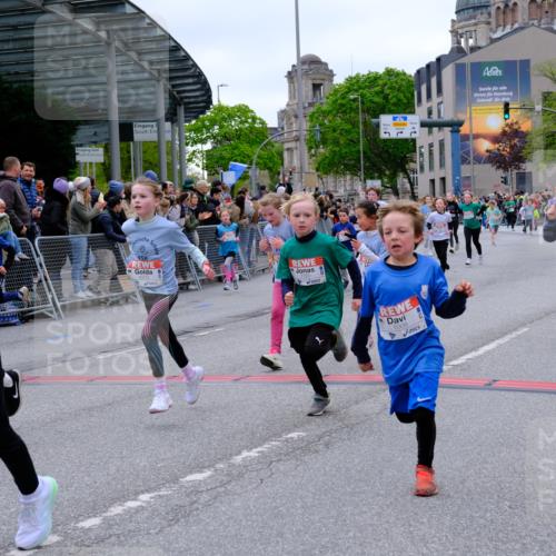 25.04.2026 - Das Zehntel Tim E. http://msf.ph/oto/9576955 25.04.2026 10:58:34 Ziel 5015, 5068, 5069, 5073, 5266, 5311, 5315, 5316, 5320, 5323, 5347, 5407, 5485, 5496, 5499, 5629, 5666, 5668, 5676, 5801, 5808, 5822, 5824, 5987, 5996, 6033, 6108, 6112, 6129, 6298, 6304, 6308, 6351, 6370, 6377, 6388, 6400, 6590, 6727, 6730, 7049, 7062, 7196, 7232, 7294, 7297, 7551, 7647, 7653, 7659, 7666, 7760, 7866, 7868, 7887, 7901, 7983 meine-sportfotos.de