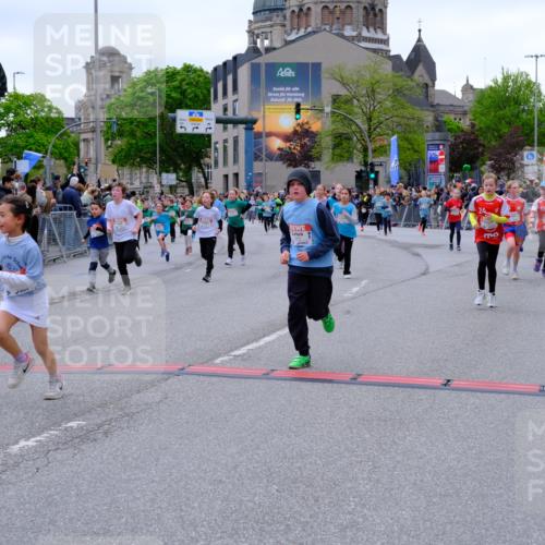 25.04.2026 - Das Zehntel Tim E. http://msf.ph/oto/9576958 25.04.2026 10:58:35 Ziel 5015, 5068, 5069, 5073, 5266, 5311, 5315, 5316, 5320, 5323, 5347, 5407, 5485, 5496, 5629, 5666, 5668, 5676, 5801, 5808, 5822, 5824, 5987, 5996, 6033, 6105, 6108, 6112, 6114, 6129, 6298, 6304, 6308, 6369, 6370, 6377, 6388, 6400, 6467, 6590, 6727, 6730, 7049, 7062, 7196, 7232, 7551, 7647, 7653, 7659, 7666, 7760, 7866, 7868, 7887, 7901, 7983 meine-sportfotos.de