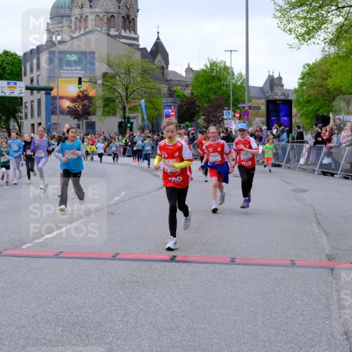25.04.2026 - Das Zehntel Tim E. http://msf.ph/oto/9576967 25.04.2026 10:58:37 Ziel 5015, 5068, 5069, 5073, 5266, 5311, 5316, 5323, 5347, 5407, 5485, 5496, 5629, 5666, 5668, 5676, 5801, 5808, 5822, 5824, 5987, 5996, 6105, 6108, 6112, 6114, 6129, 6298, 6304, 6308, 6369, 6370, 6377, 6388, 6400, 6467, 6471, 6478, 6484, 6590, 6727, 6730, 6746, 6759, 7049, 7062, 7196, 7232, 7647, 7653, 7659, 7666, 7760, 7866, 7868, 7887, 7901, 7983 meine-sportfotos.de