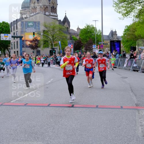 25.04.2026 - Das Zehntel Tim E. http://msf.ph/oto/9576969 25.04.2026 10:58:37 Ziel 5015, 5068, 5069, 5073, 5266, 5311, 5316, 5323, 5347, 5407, 5485, 5496, 5629, 5666, 5668, 5676, 5801, 5808, 5822, 5824, 5987, 5996, 6105, 6108, 6112, 6114, 6129, 6298, 6304, 6308, 6369, 6370, 6377, 6388, 6400, 6467, 6471, 6478, 6484, 6590, 6727, 6730, 6746, 6759, 7049, 7062, 7196, 7232, 7647, 7653, 7659, 7666, 7760, 7866, 7868, 7887, 7901, 7983 meine-sportfotos.de