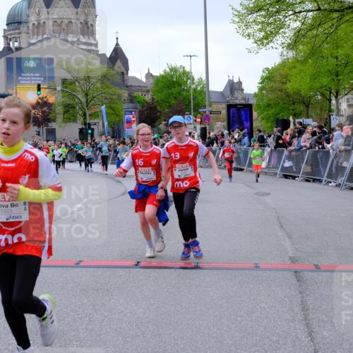 25.04.2026 - Das Zehntel Tim E. http://msf.ph/oto/9576979 25.04.2026 10:58:38 Ziel 5015, 5068, 5069, 5073, 5266, 5311, 5316, 5323, 5347, 5407, 5629, 5666, 5668, 5676, 5808, 5824, 5956, 5996, 6105, 6112, 6114, 6129, 6298, 6304, 6308, 6369, 6370, 6377, 6388, 6400, 6467, 6471, 6478, 6484, 6590, 6727, 6730, 6746, 6759, 7049, 7062, 7196, 7232, 7647, 7653, 7659, 7666, 7760, 7866, 7868, 7887, 7901, 7983 meine-sportfotos.de