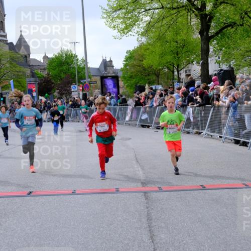 25.04.2026 - Das Zehntel Tim E. http://msf.ph/oto/9577004 25.04.2026 10:58:43 Ziel 5015, 5022, 5068, 5069, 5311, 5316, 5323, 5347, 5629, 5676, 5808, 5824, 5956, 6105, 6114, 6369, 6467, 6471, 6478, 6484, 6547, 6746, 6759, 6974, 6978, 7055, 7080, 7196, 7276, 7339, 7397, 7407, 7467, 7597, 7598, 7634, 7684, 7965, 7975, 7983 meine-sportfotos.de
