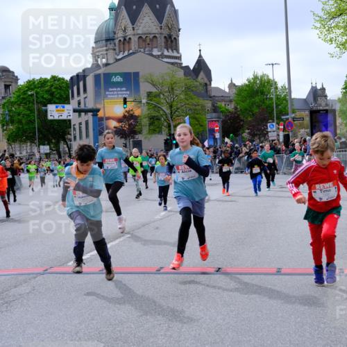 25.04.2026 - Das Zehntel Tim E. http://msf.ph/oto/9577008 25.04.2026 10:58:44 Ziel 5022, 5068, 5069, 5311, 5316, 5323, 5347, 5629, 5676, 5693, 5704, 5808, 5824, 5956, 6105, 6114, 6369, 6467, 6471, 6478, 6484, 6547, 6554, 6746, 6759, 6974, 6978, 7055, 7080, 7196, 7276, 7339, 7397, 7407, 7421, 7467, 7597, 7598, 7634, 7684, 7965, 7975, 7983 meine-sportfotos.de