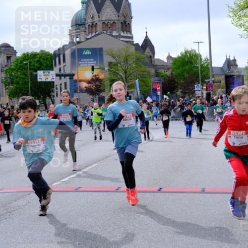 25.04.2026 - Das Zehntel Tim E. http://msf.ph/oto/9577011 25.04.2026 10:58:44 Ziel 5022, 5068, 5069, 5311, 5316, 5323, 5347, 5629, 5676, 5693, 5704, 5808, 5824, 5956, 6105, 6114, 6369, 6467, 6471, 6478, 6484, 6547, 6554, 6746, 6759, 6974, 6978, 7055, 7080, 7196, 7276, 7339, 7397, 7407, 7421, 7467, 7597, 7598, 7634, 7684, 7965, 7975, 7983 meine-sportfotos.de