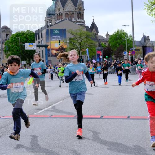 25.04.2026 - Das Zehntel Tim E. http://msf.ph/oto/9577012 25.04.2026 10:58:44 Ziel 5022, 5068, 5069, 5311, 5316, 5323, 5347, 5629, 5676, 5693, 5704, 5808, 5824, 5956, 6105, 6114, 6369, 6467, 6471, 6478, 6484, 6547, 6554, 6746, 6759, 6974, 6978, 7055, 7080, 7196, 7276, 7339, 7397, 7407, 7421, 7467, 7597, 7598, 7634, 7684, 7965, 7975, 7983 meine-sportfotos.de