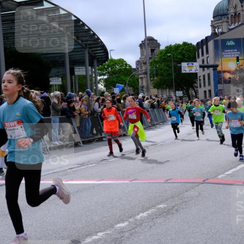25.04.2026 - Das Zehntel Tim E. http://msf.ph/oto/9577015 25.04.2026 10:58:46 Ziel 5022, 5489, 5629, 5693, 5704, 5808, 5956, 6105, 6114, 6369, 6372, 6402, 6467, 6471, 6478, 6484, 6547, 6554, 6746, 6759, 6974, 6978, 7055, 7080, 7276, 7339, 7397, 7407, 7421, 7467, 7597, 7598, 7634, 7684, 7965, 7975, 7983 meine-sportfotos.de