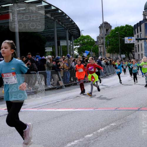 25.04.2026 - Das Zehntel Tim E. http://msf.ph/oto/9577016 25.04.2026 10:58:46 Ziel 5022, 5489, 5629, 5693, 5704, 5808, 5956, 6105, 6114, 6369, 6372, 6402, 6467, 6471, 6478, 6484, 6547, 6554, 6746, 6759, 6974, 6978, 7055, 7080, 7276, 7339, 7397, 7407, 7421, 7467, 7597, 7598, 7634, 7684, 7965, 7975, 7983 meine-sportfotos.de