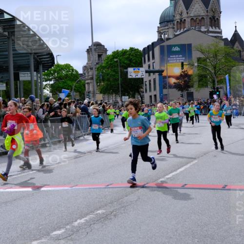 25.04.2026 - Das Zehntel Tim E. http://msf.ph/oto/9577018 25.04.2026 10:58:47 Ziel 5022, 5489, 5693, 5704, 5956, 6098, 6101, 6105, 6114, 6369, 6372, 6402, 6467, 6471, 6478, 6484, 6547, 6554, 6588, 6746, 6759, 6974, 6978, 7055, 7080, 7276, 7339, 7397, 7407, 7421, 7467, 7587, 7597, 7598, 7634, 7684, 7780, 7794, 7965, 7975 meine-sportfotos.de