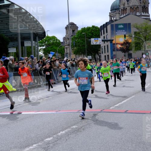 25.04.2026 - Das Zehntel Tim E. http://msf.ph/oto/9577021 25.04.2026 10:58:47 Ziel 5022, 5489, 5693, 5704, 5956, 6098, 6101, 6105, 6114, 6369, 6372, 6402, 6467, 6471, 6478, 6484, 6547, 6554, 6588, 6746, 6759, 6974, 6978, 7055, 7080, 7276, 7339, 7397, 7407, 7421, 7467, 7587, 7597, 7598, 7634, 7684, 7780, 7794, 7965, 7975 meine-sportfotos.de