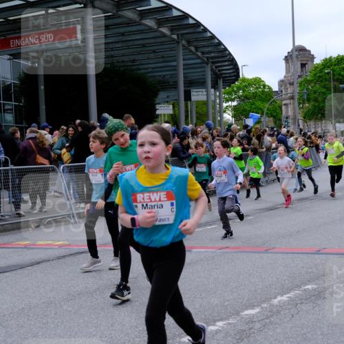25.04.2026 - Das Zehntel Tim E. http://msf.ph/oto/9577036 25.04.2026 10:58:50 Ziel 5022, 5296, 5307, 5489, 5669, 5693, 5704, 5956, 6098, 6101, 6372, 6402, 6547, 6554, 6588, 6911, 6974, 6978, 7055, 7080, 7276, 7313, 7339, 7397, 7407, 7420, 7421, 7467, 7469, 7587, 7593, 7597, 7598, 7616, 7634, 7636, 7684, 7780, 7794, 7965, 7975 meine-sportfotos.de