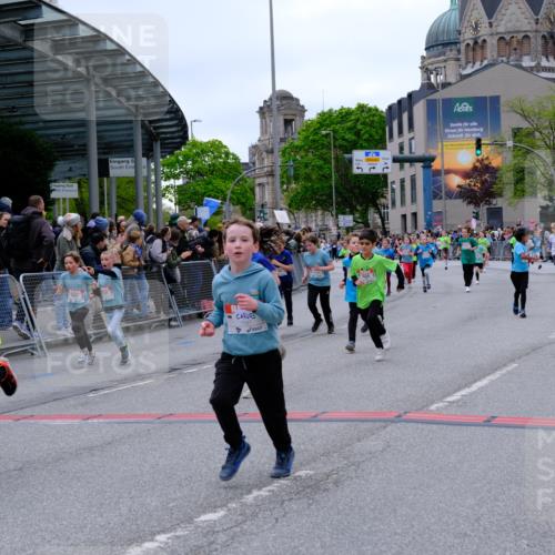 25.04.2026 - Das Zehntel Tim E. http://msf.ph/oto/9577043 25.04.2026 10:58:53 Ziel 5296, 5307, 5380, 5382, 5399, 5418, 5459, 5489, 5659, 5669, 5693, 5704, 5725, 5866, 6098, 6101, 6372, 6402, 6547, 6554, 6588, 6824, 6825, 6911, 6974, 6978, 7055, 7080, 7313, 7397, 7420, 7421, 7467, 7469, 7587, 7593, 7616, 7636, 7684, 7780, 7794, 7965, 7975 meine-sportfotos.de