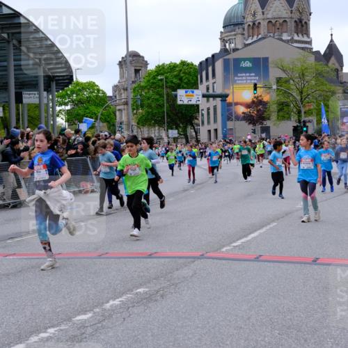 25.04.2026 - Das Zehntel Tim E. http://msf.ph/oto/9577046 25.04.2026 10:58:53 Ziel 5296, 5307, 5380, 5382, 5399, 5418, 5459, 5489, 5659, 5669, 5693, 5704, 5725, 5866, 6098, 6101, 6372, 6402, 6547, 6554, 6588, 6824, 6825, 6911, 6974, 6978, 7055, 7080, 7313, 7397, 7420, 7421, 7467, 7469, 7587, 7593, 7616, 7636, 7684, 7780, 7794, 7965, 7975 meine-sportfotos.de