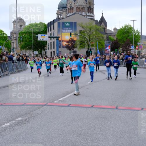 25.04.2026 - Das Zehntel Tim E. http://msf.ph/oto/9577051 25.04.2026 10:58:54 Ziel 5296, 5307, 5380, 5382, 5399, 5418, 5459, 5489, 5659, 5669, 5693, 5704, 5725, 5866, 6098, 6101, 6372, 6402, 6547, 6554, 6588, 6736, 6824, 6825, 6911, 6974, 6978, 7055, 7080, 7278, 7313, 7397, 7420, 7421, 7467, 7469, 7587, 7593, 7616, 7636, 7780, 7794, 7886, 7965, 7975 meine-sportfotos.de