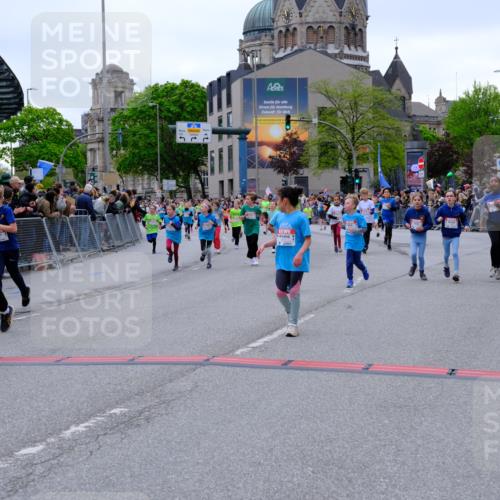 25.04.2026 - Das Zehntel Tim E. http://msf.ph/oto/9577054 25.04.2026 10:58:55 Ziel 5178, 5179, 5296, 5307, 5380, 5382, 5399, 5418, 5459, 5489, 5659, 5669, 5693, 5704, 5725, 5866, 5962, 6098, 6101, 6372, 6402, 6554, 6588, 6736, 6824, 6825, 6911, 6974, 6978, 7055, 7080, 7278, 7313, 7397, 7420, 7421, 7469, 7587, 7593, 7616, 7636, 7780, 7794, 7886, 7965, 7975 meine-sportfotos.de