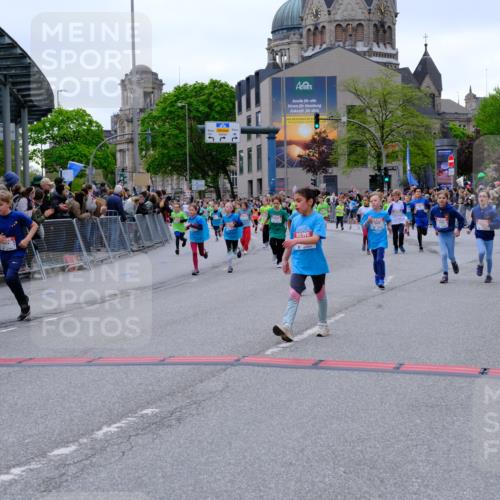 25.04.2026 - Das Zehntel Tim E. http://msf.ph/oto/9577056 25.04.2026 10:58:55 Ziel 5178, 5179, 5296, 5307, 5380, 5382, 5399, 5418, 5459, 5489, 5659, 5669, 5693, 5704, 5725, 5866, 5962, 6098, 6101, 6372, 6402, 6554, 6588, 6736, 6824, 6825, 6911, 6974, 6978, 7055, 7080, 7278, 7313, 7397, 7420, 7421, 7469, 7587, 7593, 7616, 7636, 7780, 7794, 7886, 7965, 7975 meine-sportfotos.de