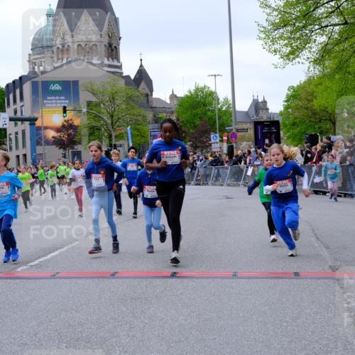 25.04.2026 - Das Zehntel Tim E. http://msf.ph/oto/9577061 25.04.2026 10:58:57 Ziel 5178, 5179, 5296, 5307, 5380, 5382, 5399, 5418, 5459, 5489, 5638, 5659, 5669, 5725, 5866, 5962, 6098, 6101, 6372, 6402, 6588, 6736, 6824, 6825, 6911, 7077, 7086, 7278, 7298, 7313, 7420, 7469, 7587, 7593, 7616, 7622, 7636, 7780, 7794, 7886 meine-sportfotos.de
