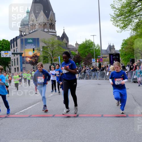25.04.2026 - Das Zehntel Tim E. http://msf.ph/oto/9577064 25.04.2026 10:58:57 Ziel 5178, 5179, 5296, 5307, 5380, 5382, 5399, 5418, 5459, 5489, 5638, 5659, 5669, 5725, 5866, 5962, 6098, 6101, 6372, 6402, 6588, 6736, 6824, 6825, 6911, 7077, 7086, 7278, 7298, 7313, 7420, 7469, 7587, 7593, 7616, 7622, 7636, 7780, 7794, 7886 meine-sportfotos.de