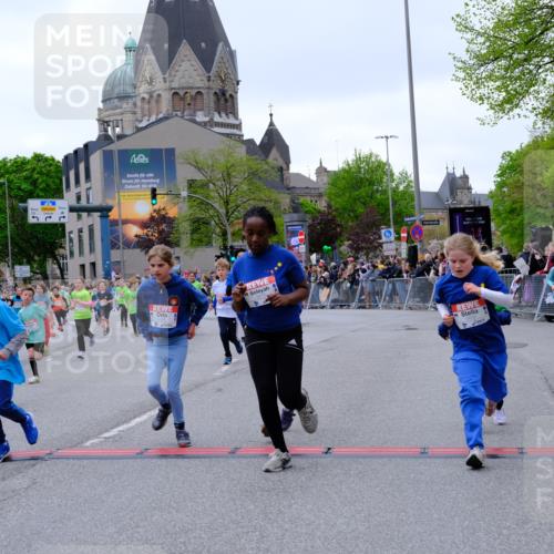 25.04.2026 - Das Zehntel Tim E. http://msf.ph/oto/9577066 25.04.2026 10:58:57 Ziel 5178, 5179, 5296, 5307, 5380, 5382, 5399, 5418, 5459, 5489, 5638, 5659, 5669, 5725, 5866, 5962, 6098, 6101, 6372, 6402, 6588, 6736, 6824, 6825, 6911, 7077, 7086, 7278, 7298, 7313, 7420, 7469, 7587, 7593, 7616, 7622, 7636, 7780, 7794, 7886 meine-sportfotos.de