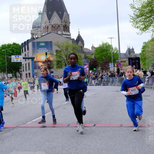 25.04.2026 - Das Zehntel Tim E. http://msf.ph/oto/9577067 25.04.2026 10:58:58 Ziel 5178, 5179, 5296, 5307, 5380, 5382, 5399, 5418, 5459, 5638, 5659, 5669, 5725, 5866, 5962, 6098, 6101, 6372, 6588, 6736, 6824, 6825, 6911, 7077, 7086, 7278, 7298, 7313, 7333, 7357, 7420, 7469, 7587, 7593, 7611, 7616, 7622, 7636, 7780, 7794, 7886 meine-sportfotos.de