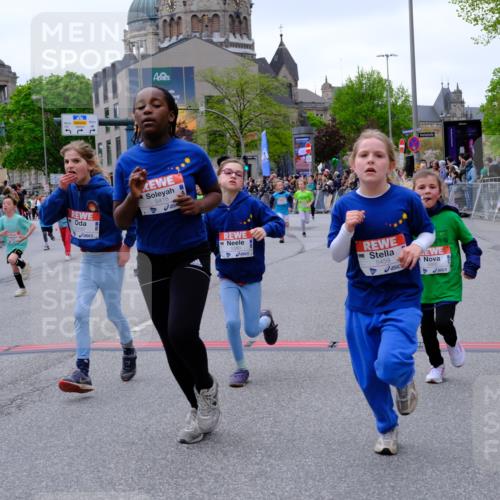 25.04.2026 - Das Zehntel Tim E. http://msf.ph/oto/9577070 25.04.2026 10:58:58 Ziel 5178, 5179, 5296, 5307, 5380, 5382, 5399, 5418, 5459, 5638, 5659, 5669, 5725, 5866, 5962, 6098, 6101, 6372, 6588, 6736, 6824, 6825, 6911, 7077, 7086, 7278, 7298, 7313, 7333, 7357, 7420, 7469, 7587, 7593, 7611, 7616, 7622, 7636, 7780, 7794, 7886 meine-sportfotos.de