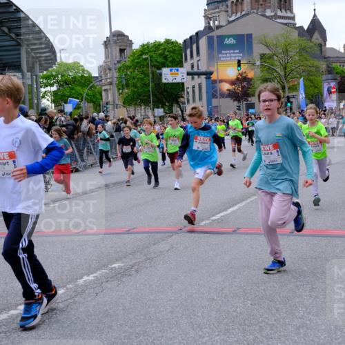 25.04.2026 - Das Zehntel Tim E. http://msf.ph/oto/9577078 25.04.2026 10:59:02 Ziel 5178, 5179, 5380, 5382, 5399, 5418, 5459, 5581, 5595, 5638, 5659, 5700, 5725, 5858, 5866, 5962, 6005, 6047, 6063, 6736, 6824, 6825, 6911, 7077, 7086, 7147, 7152, 7278, 7298, 7333, 7335, 7357, 7611, 7616, 7622, 7636, 7886 meine-sportfotos.de