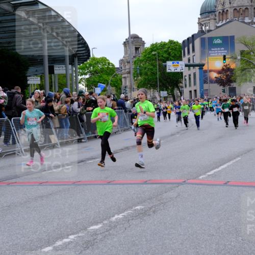 25.04.2026 - Das Zehntel Tim E. http://msf.ph/oto/9577091 25.04.2026 10:59:04 Ziel 5178, 5179, 5380, 5399, 5418, 5459, 5581, 5595, 5638, 5659, 5700, 5725, 5858, 5866, 5962, 6005, 6047, 6063, 6602, 6736, 6824, 6825, 6950, 6998, 7077, 7086, 7147, 7152, 7219, 7278, 7289, 7298, 7333, 7335, 7357, 7611, 7622, 7886 meine-sportfotos.de