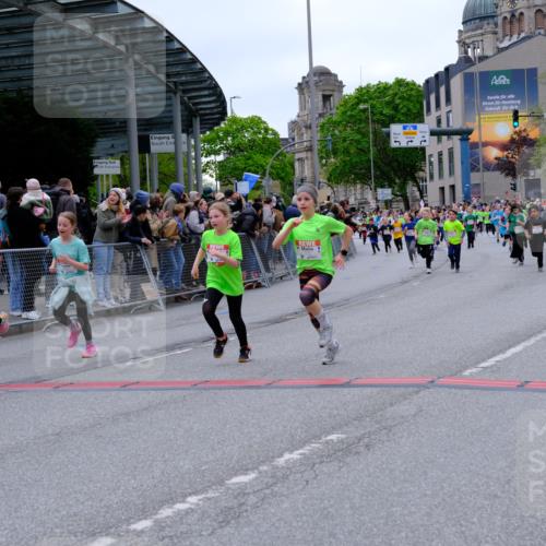 25.04.2026 - Das Zehntel Tim E. http://msf.ph/oto/9577093 25.04.2026 10:59:05 Ziel 5178, 5179, 5339, 5380, 5510, 5581, 5595, 5638, 5659, 5700, 5725, 5858, 5866, 5916, 5962, 6005, 6047, 6063, 6602, 6736, 6950, 6998, 7077, 7086, 7147, 7152, 7219, 7278, 7289, 7298, 7333, 7335, 7357, 7611, 7622, 7886 meine-sportfotos.de