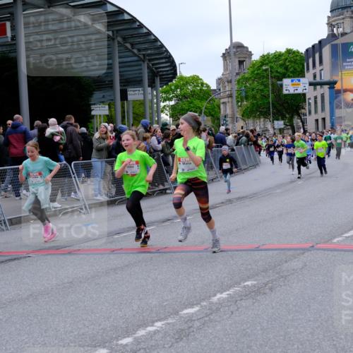 25.04.2026 - Das Zehntel Tim E. http://msf.ph/oto/9577096 25.04.2026 10:59:05 Ziel 5178, 5179, 5339, 5380, 5510, 5581, 5595, 5638, 5659, 5700, 5725, 5858, 5866, 5916, 5962, 6005, 6047, 6063, 6602, 6736, 6950, 6998, 7077, 7086, 7147, 7152, 7219, 7278, 7289, 7298, 7333, 7335, 7357, 7611, 7622, 7886 meine-sportfotos.de