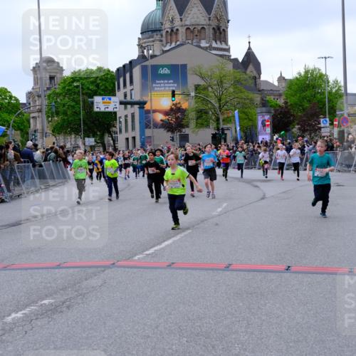 25.04.2026 - Das Zehntel Tim E. http://msf.ph/oto/9577097 25.04.2026 10:59:06 Ziel 5178, 5179, 5187, 5193, 5339, 5510, 5581, 5595, 5638, 5700, 5858, 5916, 5962, 6005, 6047, 6063, 6602, 6736, 6950, 6998, 7077, 7086, 7147, 7152, 7219, 7278, 7289, 7298, 7333, 7335, 7357, 7410, 7611, 7622, 7663, 7886 meine-sportfotos.de