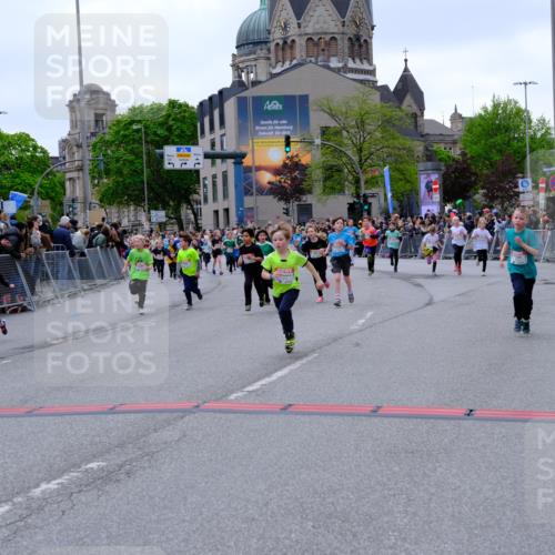 25.04.2026 - Das Zehntel Tim E. http://msf.ph/oto/9577098 25.04.2026 10:59:06 Ziel 5178, 5179, 5187, 5193, 5339, 5510, 5581, 5595, 5638, 5700, 5858, 5916, 5962, 6005, 6047, 6063, 6602, 6736, 6950, 6998, 7077, 7086, 7147, 7152, 7219, 7278, 7289, 7298, 7333, 7335, 7357, 7410, 7611, 7622, 7663, 7886 meine-sportfotos.de