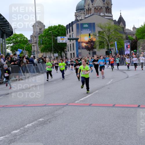 25.04.2026 - Das Zehntel Tim E. http://msf.ph/oto/9577100 25.04.2026 10:59:06 Ziel 5178, 5179, 5187, 5193, 5339, 5510, 5581, 5595, 5638, 5700, 5858, 5916, 5962, 6005, 6047, 6063, 6602, 6736, 6950, 6998, 7077, 7086, 7147, 7152, 7219, 7278, 7289, 7298, 7333, 7335, 7357, 7410, 7611, 7622, 7663, 7886 meine-sportfotos.de