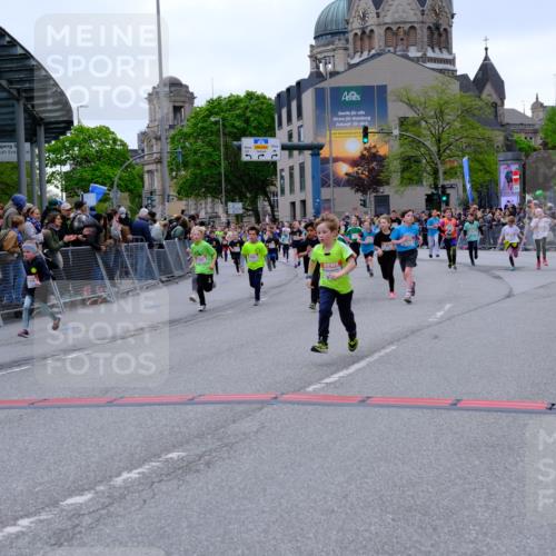 25.04.2026 - Das Zehntel Tim E. http://msf.ph/oto/9577101 25.04.2026 10:59:06 Ziel 5178, 5179, 5187, 5193, 5339, 5510, 5581, 5595, 5638, 5700, 5858, 5916, 5962, 6005, 6047, 6063, 6602, 6736, 6950, 6998, 7077, 7086, 7147, 7152, 7219, 7278, 7289, 7298, 7333, 7335, 7357, 7410, 7611, 7622, 7663, 7886 meine-sportfotos.de