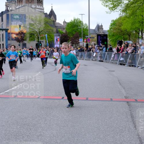 25.04.2026 - Das Zehntel Tim E. http://msf.ph/oto/9577109 25.04.2026 10:59:08 Ziel 5182, 5187, 5193, 5339, 5510, 5581, 5595, 5638, 5649, 5700, 5858, 5911, 5912, 5916, 6005, 6029, 6047, 6063, 6602, 6950, 6998, 7077, 7086, 7147, 7152, 7219, 7289, 7298, 7333, 7335, 7357, 7410, 7611, 7622, 7663 meine-sportfotos.de