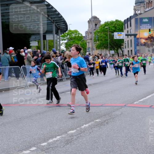 25.04.2026 - Das Zehntel Tim E. http://msf.ph/oto/9577117 25.04.2026 10:59:10 Ziel 5182, 5187, 5193, 5339, 5501, 5510, 5525, 5581, 5595, 5649, 5700, 5817, 5858, 5911, 5912, 5916, 6005, 6029, 6047, 6063, 6473, 6581, 6584, 6585, 6597, 6602, 6605, 6950, 6963, 6998, 7147, 7152, 7219, 7289, 7333, 7335, 7357, 7410, 7611, 7663 meine-sportfotos.de