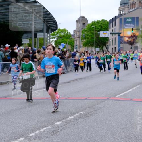 25.04.2026 - Das Zehntel Tim E. http://msf.ph/oto/9577119 25.04.2026 10:59:10 Ziel 5182, 5187, 5193, 5339, 5501, 5510, 5525, 5581, 5595, 5649, 5700, 5817, 5858, 5911, 5912, 5916, 6005, 6029, 6047, 6063, 6473, 6581, 6584, 6585, 6597, 6602, 6605, 6950, 6963, 6998, 7147, 7152, 7219, 7289, 7333, 7335, 7357, 7410, 7611, 7663 meine-sportfotos.de