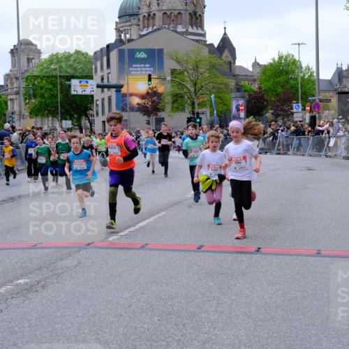 25.04.2026 - Das Zehntel Tim E. http://msf.ph/oto/9577122 25.04.2026 10:59:11 Ziel 5182, 5187, 5193, 5339, 5340, 5501, 5510, 5525, 5581, 5595, 5649, 5700, 5799, 5817, 5858, 5911, 5912, 5916, 6005, 6029, 6047, 6063, 6285, 6473, 6581, 6584, 6585, 6597, 6602, 6605, 6950, 6963, 6998, 7147, 7152, 7219, 7289, 7335, 7410, 7663 meine-sportfotos.de